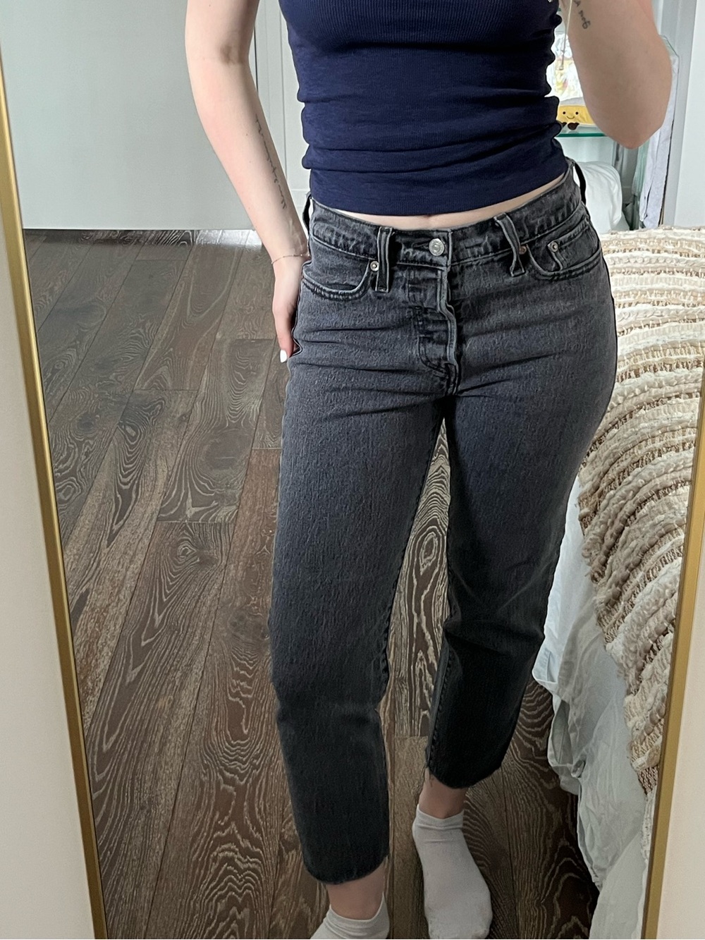 Levi’s High-Rise Straight Leg Cropped Jeans in Charcoal Gray/Black